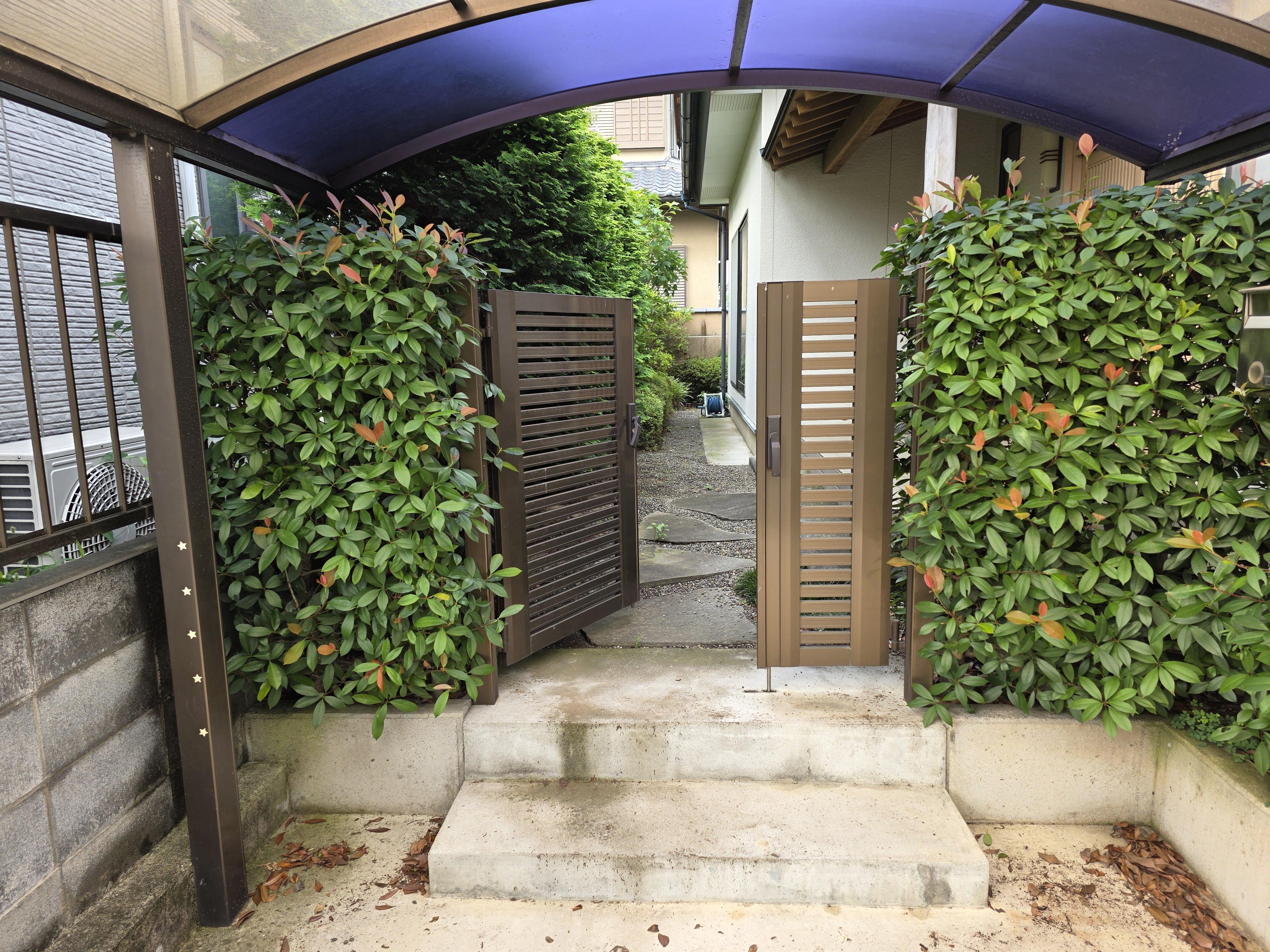 思い出の門扉を残して家の記憶を繋ぐ