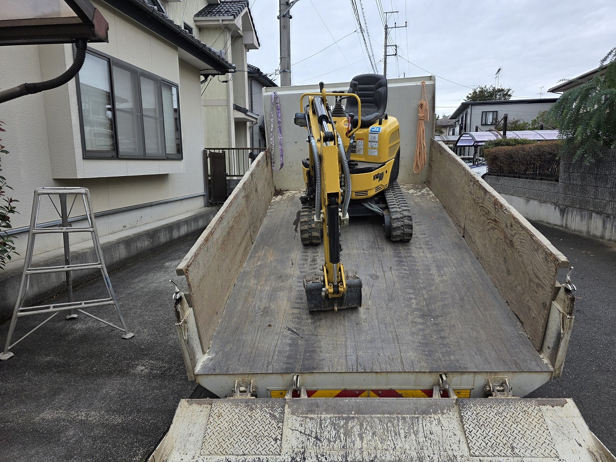 狭い現場へチビユンボ投入