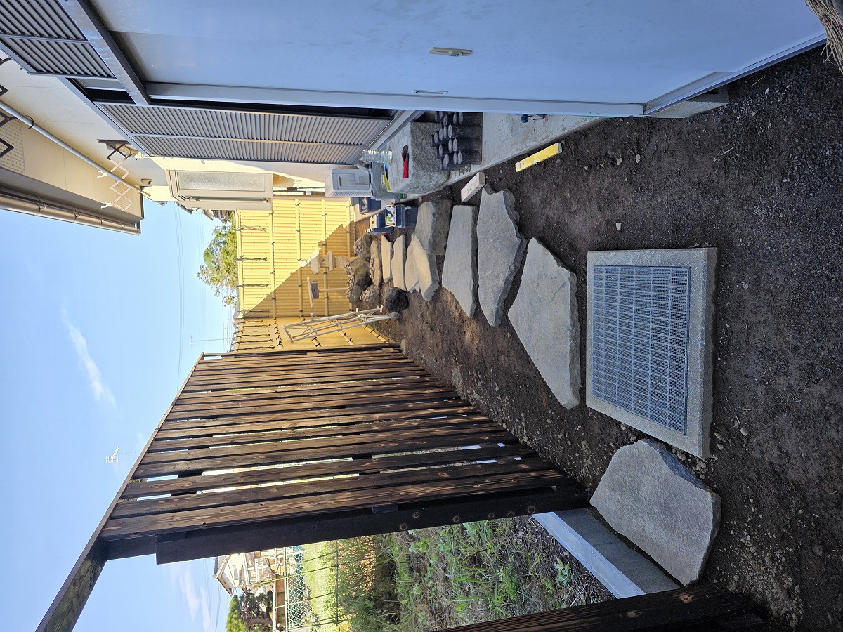 畑へ続く通路を再利用