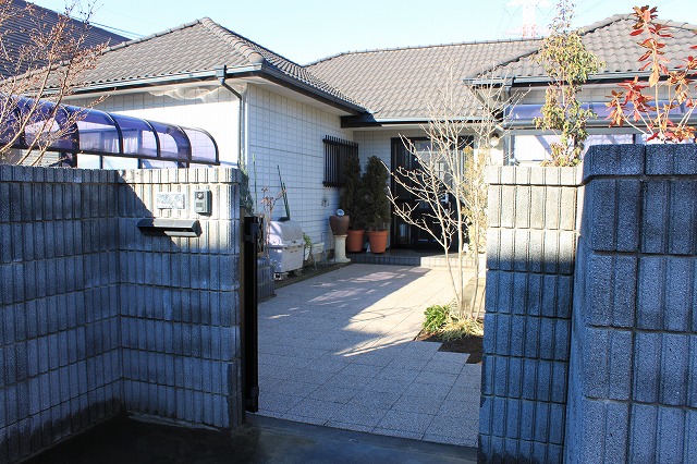 施工後：透水性平板の仕上がり