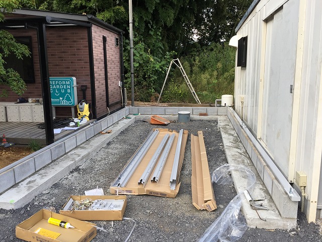 施工前：展示ガレージ工事