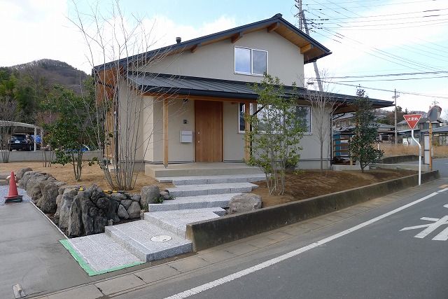 石・芝・木：三位一体の景観